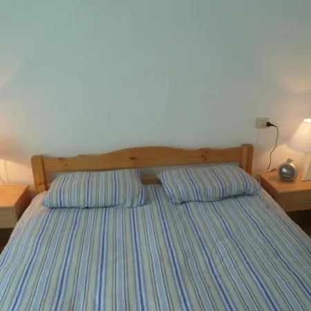 Apartamento En Planta Baja Directo Al Canal Ref 81