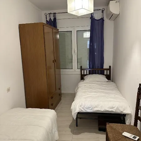 Apartamento En Planta Baja Directo Al Canal Ref 81 Apartment *