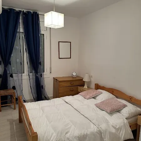 Apartamento En Planta Baja Directo Al Canal Ref 81