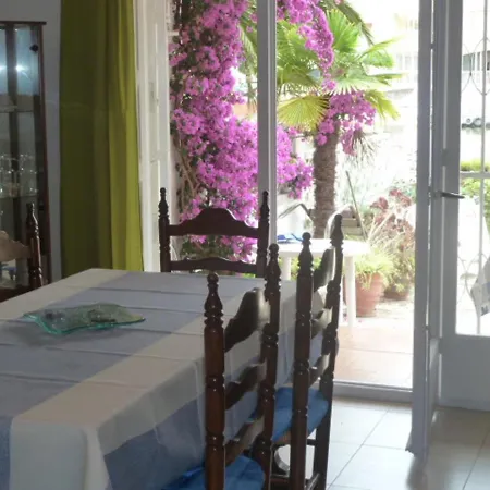 Apartamento En Planta Baja Directo Al Canal Ref 81 Empuriabrava
